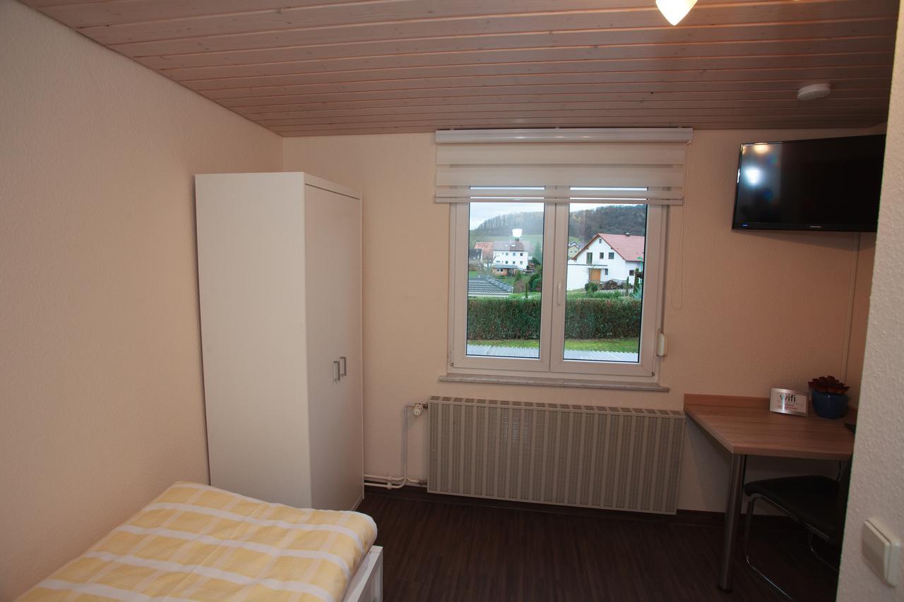 Haus Am Asang Hotel Löwenstein Buitenkant foto