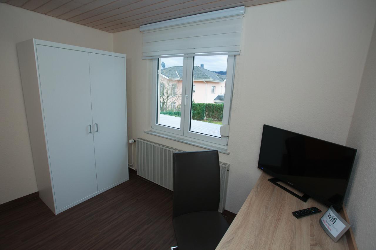 Haus Am Asang Hotel Löwenstein Buitenkant foto